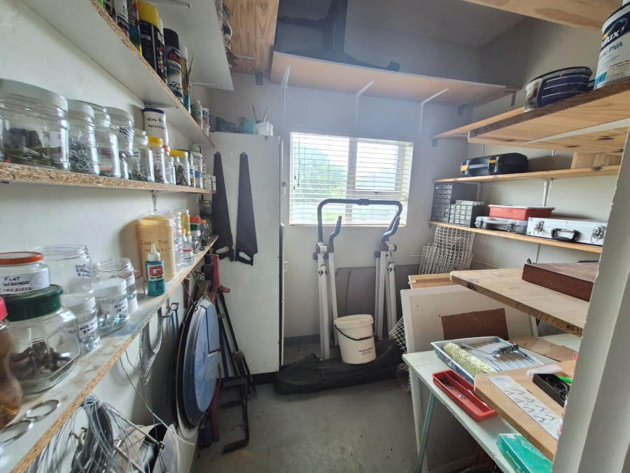 3 Bedroom Property for Sale in Boggomsbaai Western Cape